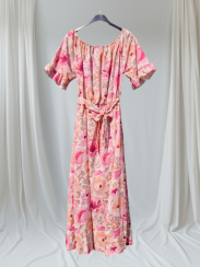 Kvetované šaty s opaskom - ružové